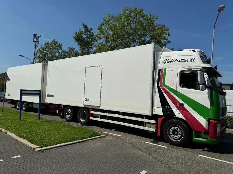 Volvo FH 12.420 6X2 - EURO 3 + HANGER NETAM-FRUEHAUF + THERMOKING + DHOLLANDIA LIFT - Refrigerator truck: picture 1 Volvo FH 12.420 6X2 - EURO 3 + HANGER NETAM-FRUEHAUF + THERMOKING + DHOLLANDIA LIFT - Refrigerator truck: picture 1