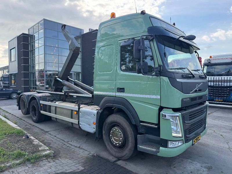 Volvo FM 410 6X2 EURO 6 VDL 21T HOOK - Hook lift truck: picture 2 Volvo FM 410 6X2 EURO 6 VDL 21T HOOK - Hook lift truck: picture 2