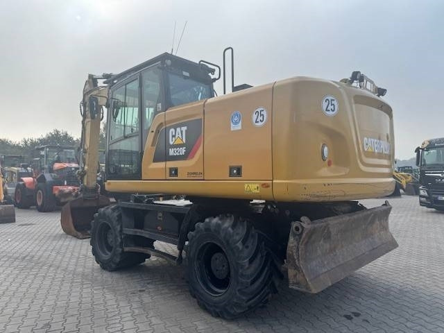 CAT M 320 F - Wheel excavator: picture 2 CAT M 320 F - Wheel excavator: picture 2