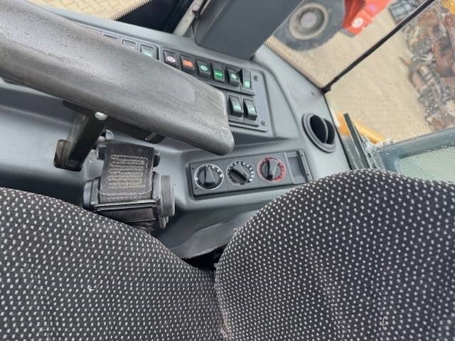 Wheel loader LIEBHERR L 514: picture 9 Wheel loader LIEBHERR L 514: picture 9