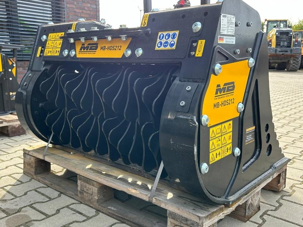 MB Crusher HDS 212 - Excavator bucket: picture 3 MB Crusher HDS 212 - Excavator bucket: picture 3