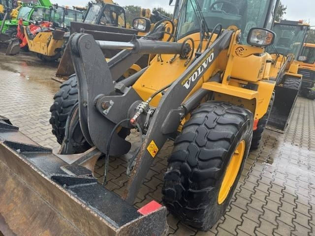 Volvo L 30 G  - Wheel loader: picture 4 Volvo L 30 G  - Wheel loader: picture 4