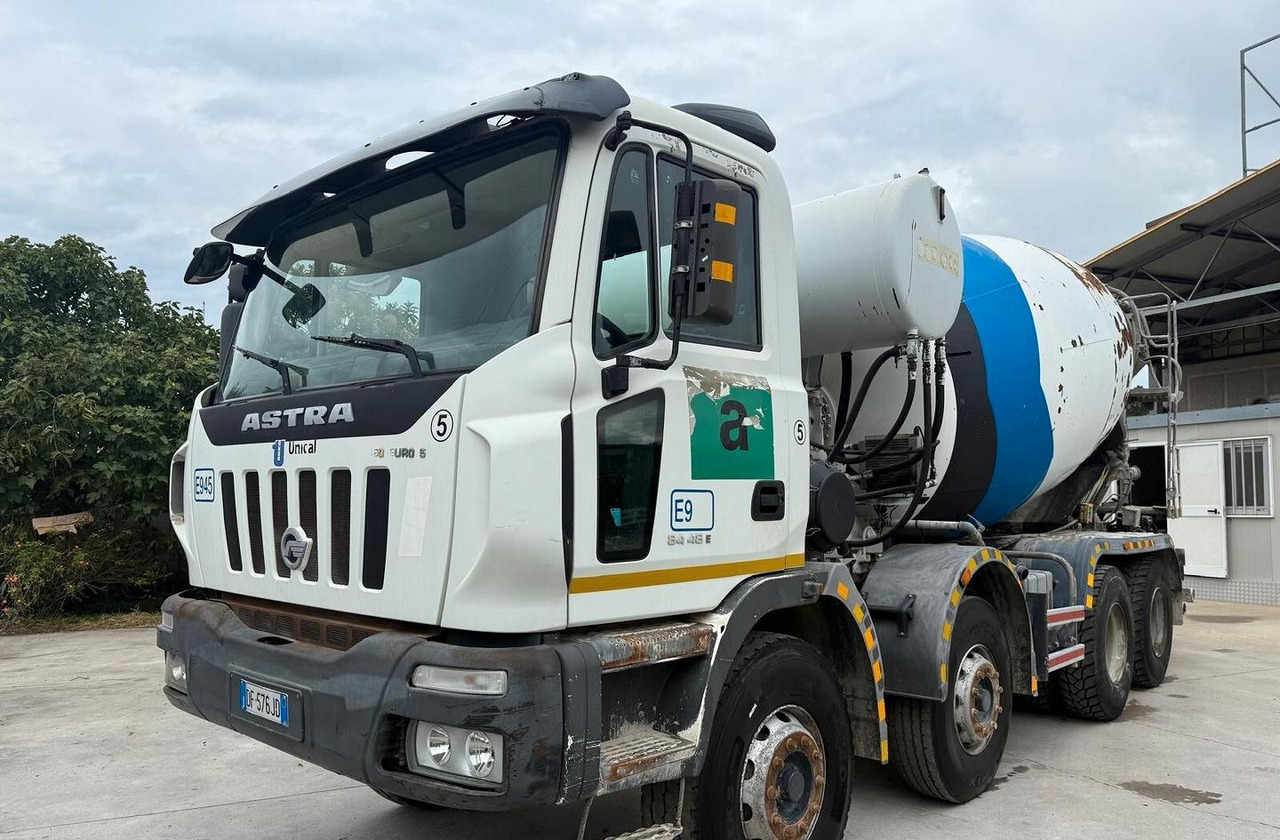 Autobetoniera Astra HD8 84 48 EURO 5 - Concrete mixer truck: picture 1 Autobetoniera Astra HD8 84 48 EURO 5 - Concrete mixer truck: picture 1