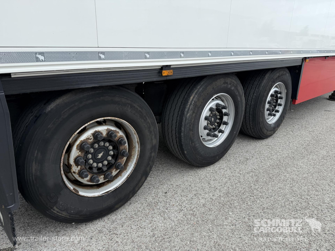 SCHMITZ Reefer Standard - Isothermal semi-trailer: picture 2 SCHMITZ Reefer Standard - Isothermal semi-trailer: picture 2