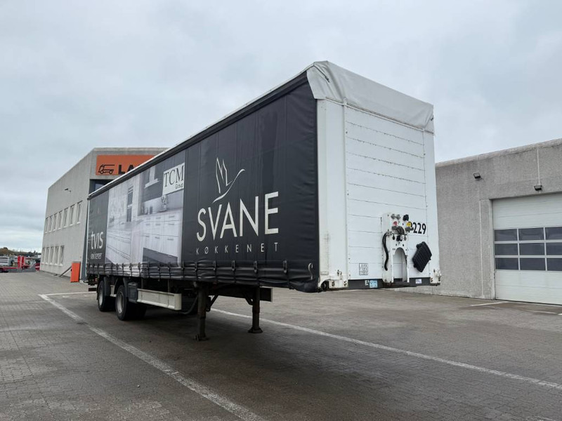 Fliegl Curtainsider / Planenauflieger / Gardin - Curtainsider semi-trailer: picture 1 Fliegl Curtainsider / Planenauflieger / Gardin - Curtainsider semi-trailer: picture 1