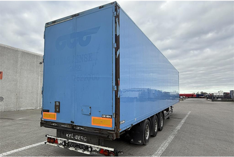 KEL-BERG 34 pl. MEGA - Closed box semi-trailer: picture 4 KEL-BERG 34 pl. MEGA - Closed box semi-trailer: picture 4