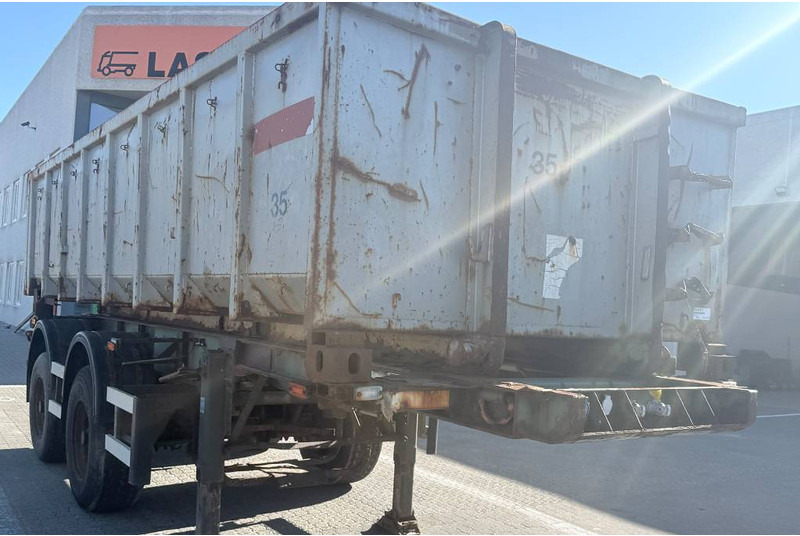 Pacton Containerchassis w. Steelbox / Stahlcontainer - Container transporter/ Swap body semi-trailer: picture 1 Pacton Containerchassis w. Steelbox / Stahlcontainer - Container transporter/ Swap body semi-trailer: picture 1