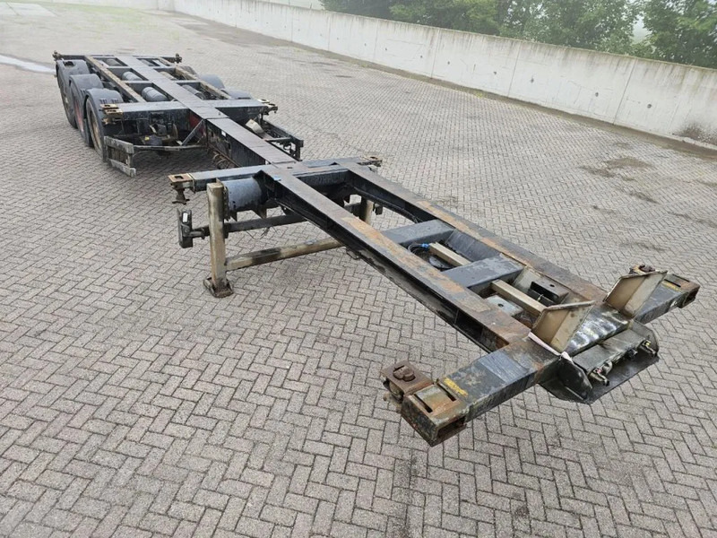 Broshuis MFCC Multi - Lifting axle - 2x20FT / 40FTHC / 45FTHC - Container transporter/ Swap body semi-trailer: picture 3 Broshuis MFCC Multi - Lifting axle - 2x20FT / 40FTHC / 45FTHC - Container transporter/ Swap body semi-trailer: picture 3