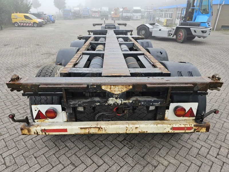 Broshuis MFCC Multi - Lifting axle - 2x20FT / 40FTHC / 45FTHC - Container transporter/ Swap body semi-trailer: picture 5 Broshuis MFCC Multi - Lifting axle - 2x20FT / 40FTHC / 45FTHC - Container transporter/ Swap body semi-trailer: picture 5