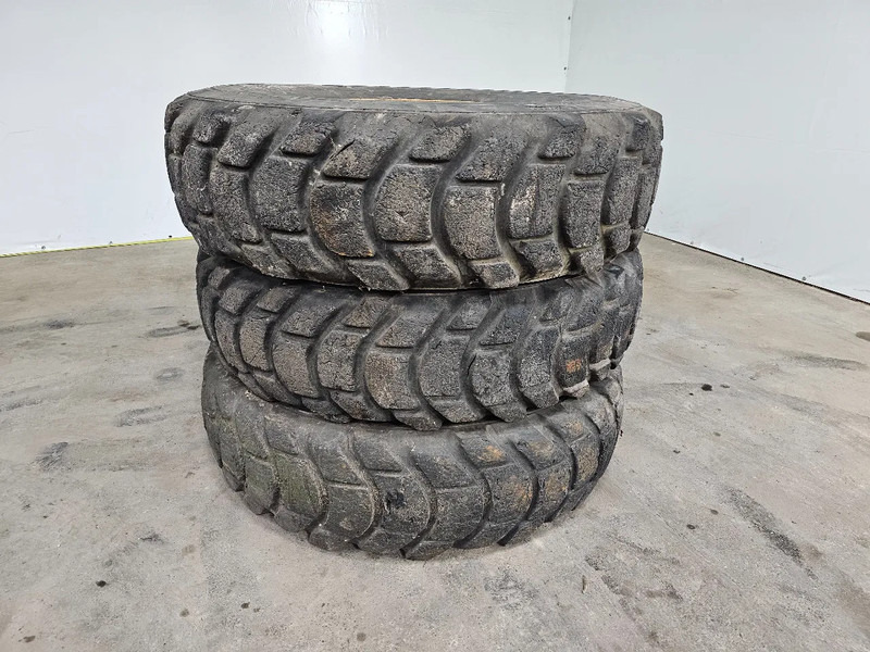 Michelin 18.00-33 - Tire for Truck: picture 1 Michelin 18.00-33 - Tire for Truck: picture 1