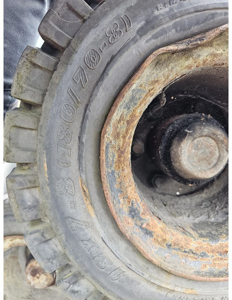 Michelin 18x7-8 (180/70-8) full rubber - Tire: picture 3 Michelin 18x7-8 (180/70-8) full rubber - Tire: picture 3