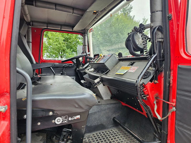 Fire truck Renault M210 Arbois 3500L: picture 8