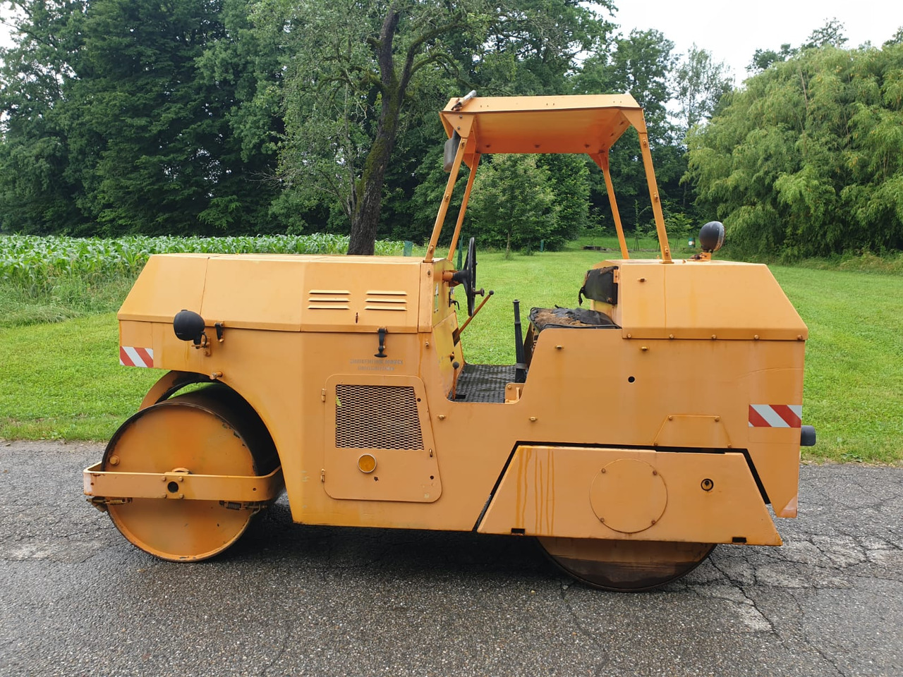 - Roller: picture 1 - Roller: picture 1