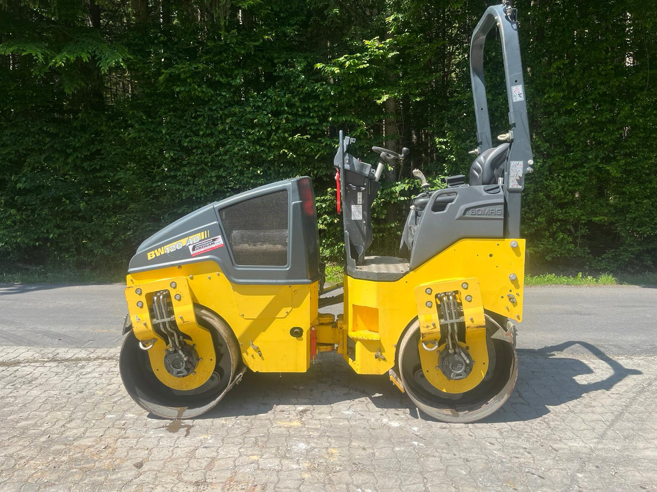 BOMAG BW 120 AD-5 - Mini roller: picture 1 BOMAG BW 120 AD-5 - Mini roller: picture 1