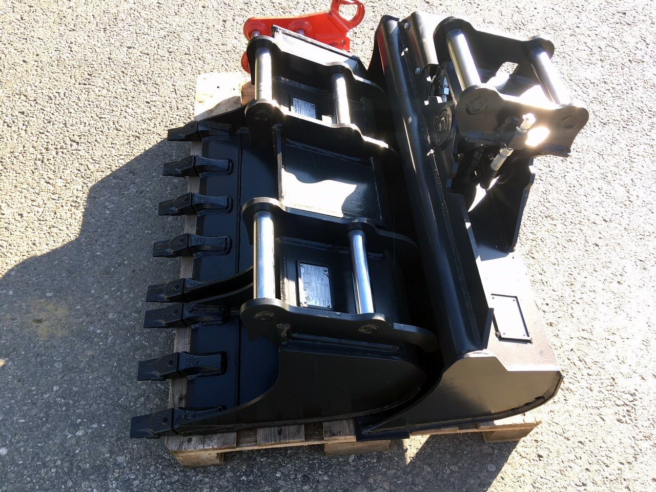 Geel-Martin Package of buckets - Bucket for Mini excavator: picture 2 Geel-Martin Package of buckets - Bucket for Mini excavator: picture 2