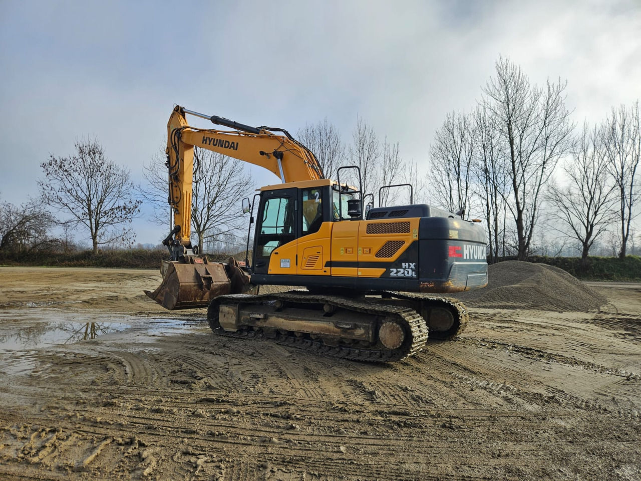 HYUNDAI HX 220 L - Crawler excavator: picture 2 HYUNDAI HX 220 L - Crawler excavator: picture 2