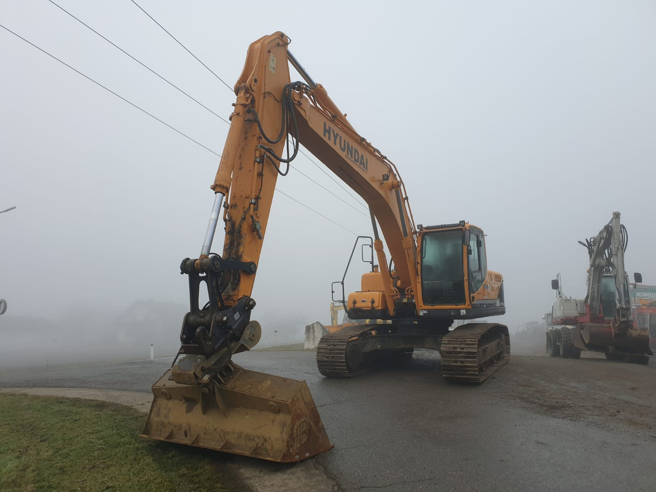 Hyundai R 220 LC-9A - Crawler excavator: picture 3 Hyundai R 220 LC-9A - Crawler excavator: picture 3