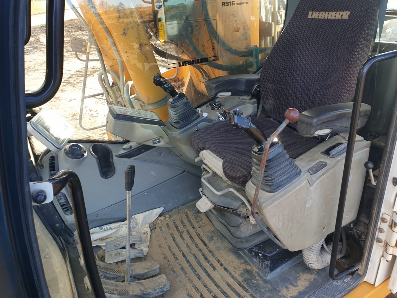 Crawler excavator LIEBHERR R 916 LC-423: picture 17 Crawler excavator LIEBHERR R 916 LC-423: picture 17