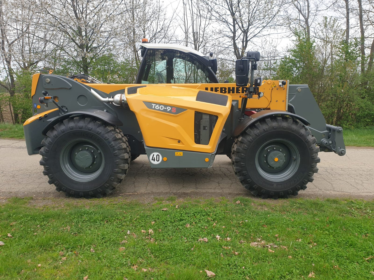 LIEBHERR T 60-9s - Telescopic handler: picture 2 LIEBHERR T 60-9s - Telescopic handler: picture 2