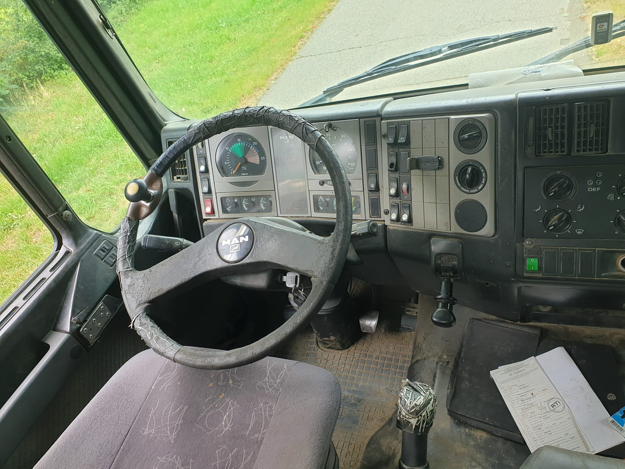 Tipper MAN 33.403 DFK: picture 11
