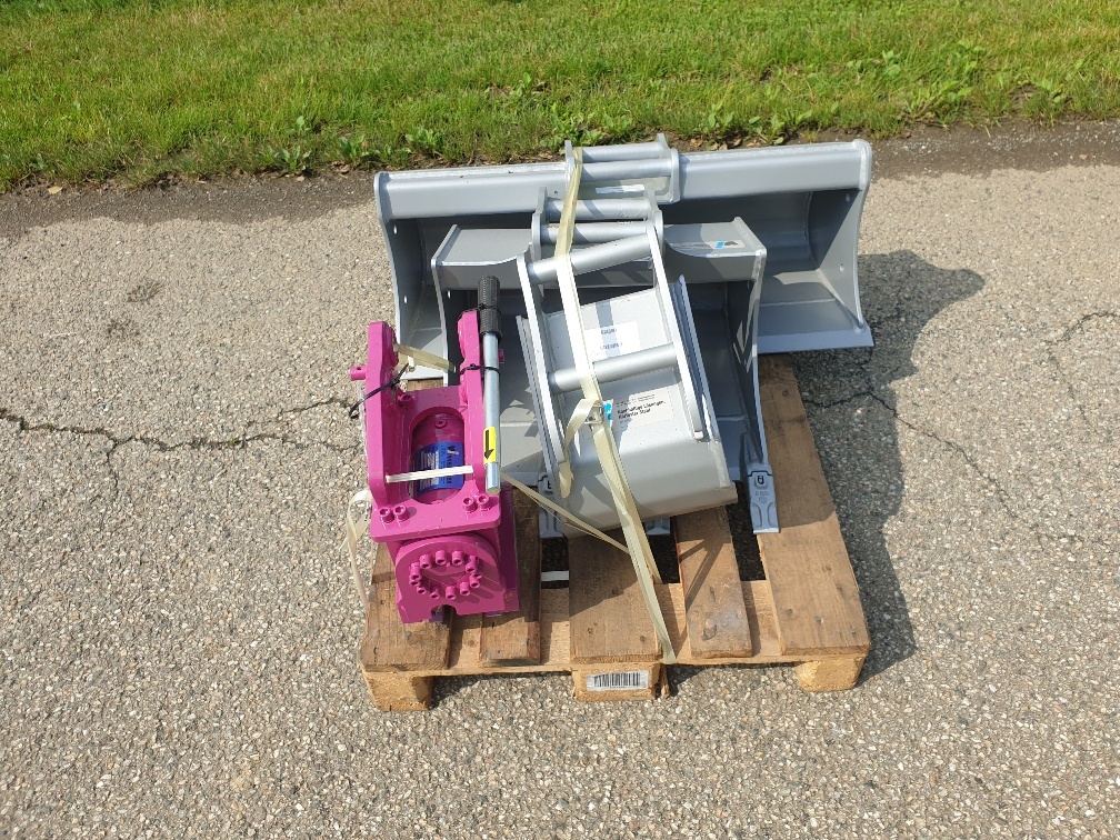Winkelbauer Winkelbauer bucket package for 1.5t mini excavator - Excavator bucket for Mini excavator: picture 3 Winkelbauer Winkelbauer bucket package for 1.5t mini excavator - Excavator bucket for Mini excavator: picture 3