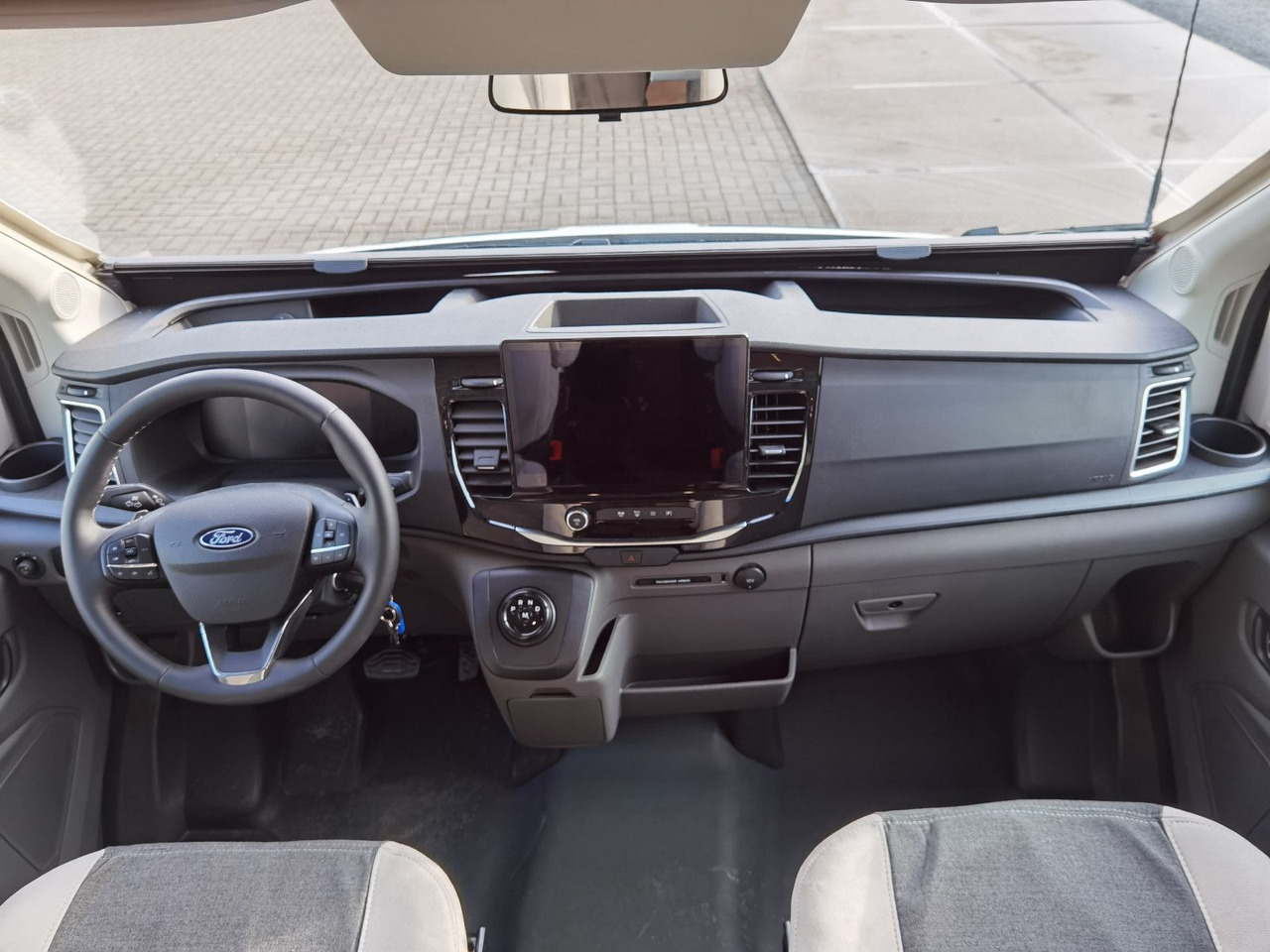 Chausson 630 TITANIUM / - 2026 - / EINZEL. - HUBBETTEN - Semi-integrated motorhome: picture 5 Chausson 630 TITANIUM / - 2026 - / EINZEL. - HUBBETTEN - Semi-integrated motorhome: picture 5