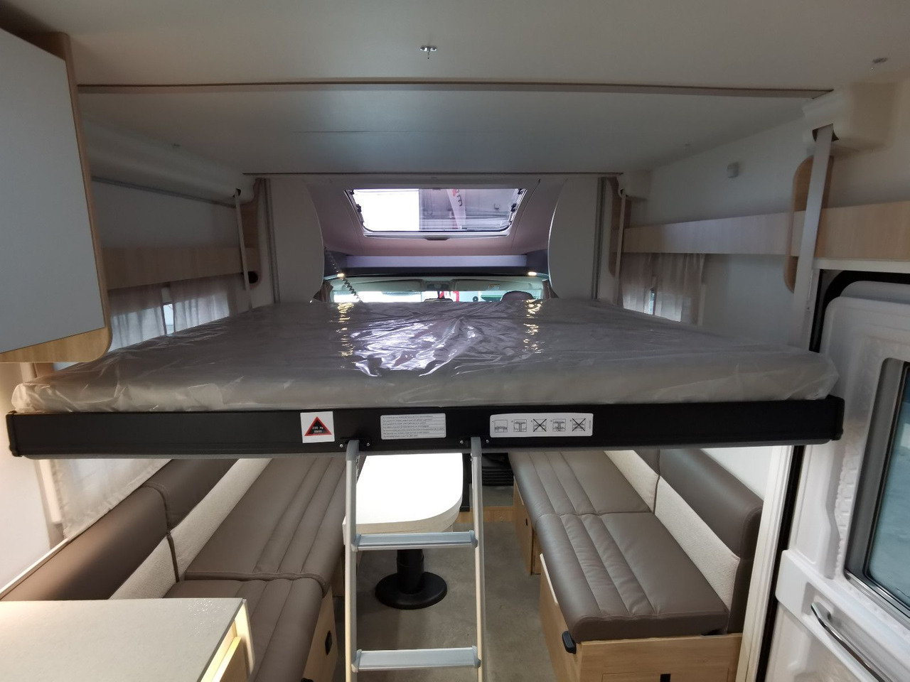 Semi-integrated motorhome Chausson 640 ULTIMATE / -2026- / 180PS-8G. / XXL- HUBBETT: picture 20