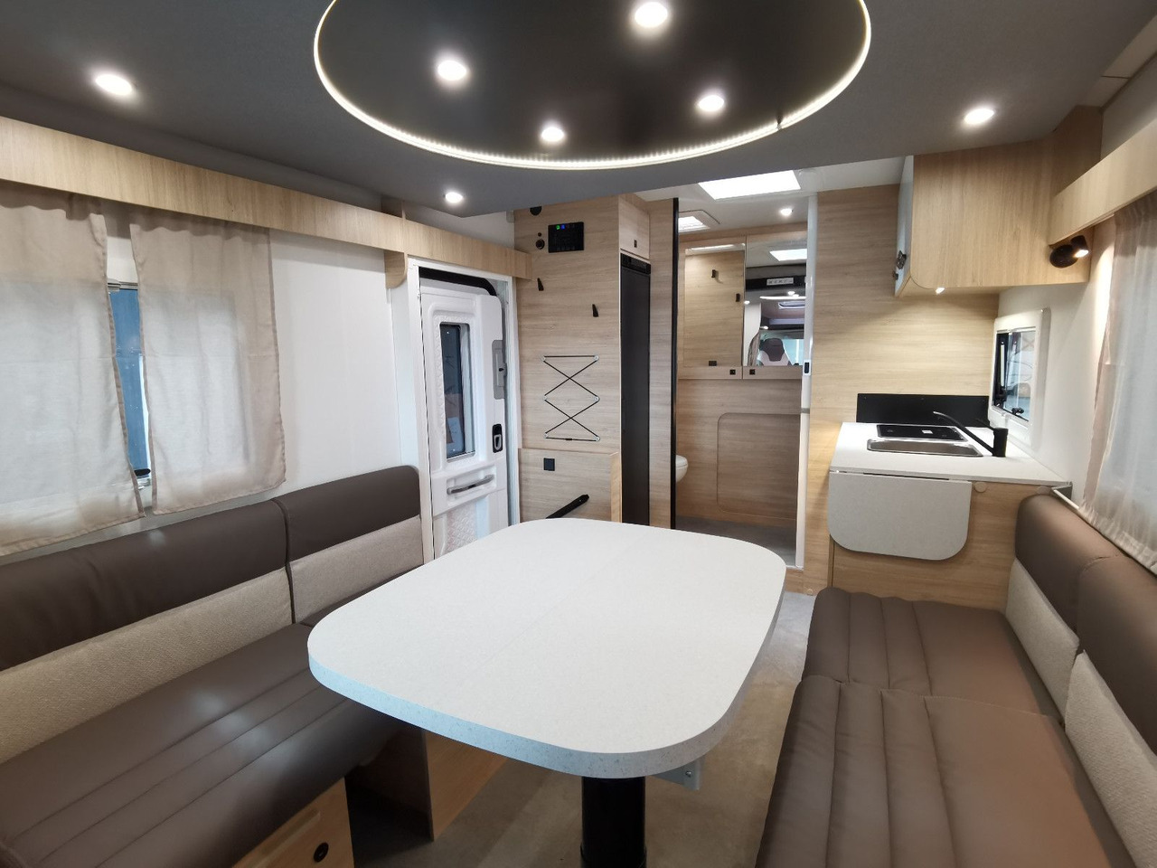 Semi-integrated motorhome Chausson 640 ULTIMATE / -2026- / 180PS-8G. / XXL- HUBBETT: picture 15
