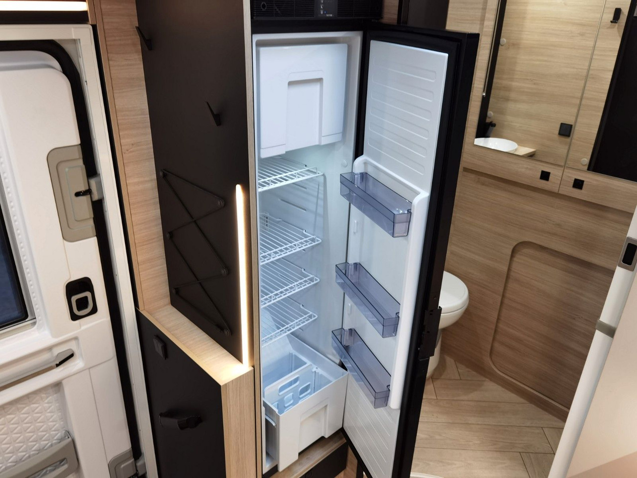 Chausson 650 TITANIUM / MODELL 2026 / 165PS-8G. / HUBBETT on lease Chausson 650 TITANIUM / MODELL 2026 / 165PS-8G. / HUBBETT: picture 19