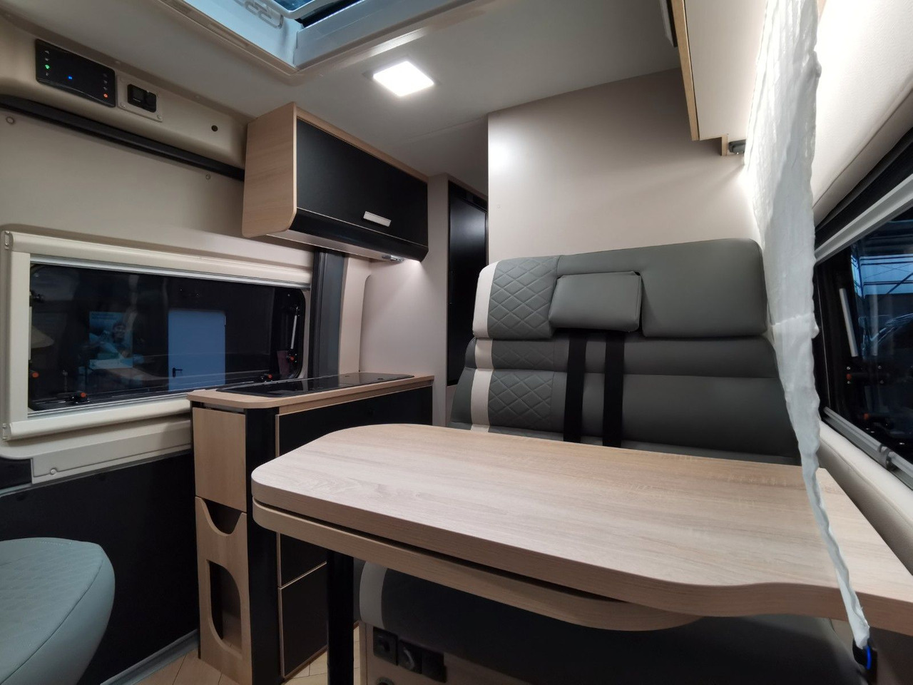 Camper van Chausson V690 SPORT LINE / -2026- / XXL-HUBBETT E-BIKE GA: picture 14