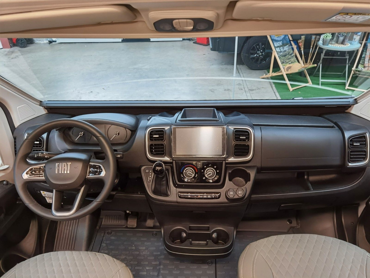 Camper van Chausson V690 SPORT LINE / -2026- / XXL-HUBBETT E-BIKE GA: picture 13