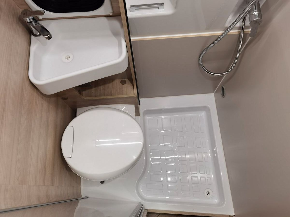 Camper van Chausson V690 SPORT LINE / -2026- / XXL-HUBBETT E-BIKE GA: picture 21