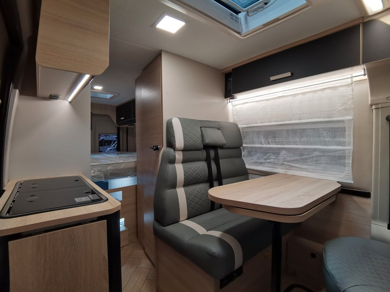 Camper van Chausson V690 SPORT LINE / -2026- / XXL-HUBBETT E-BIKE GA: picture 16