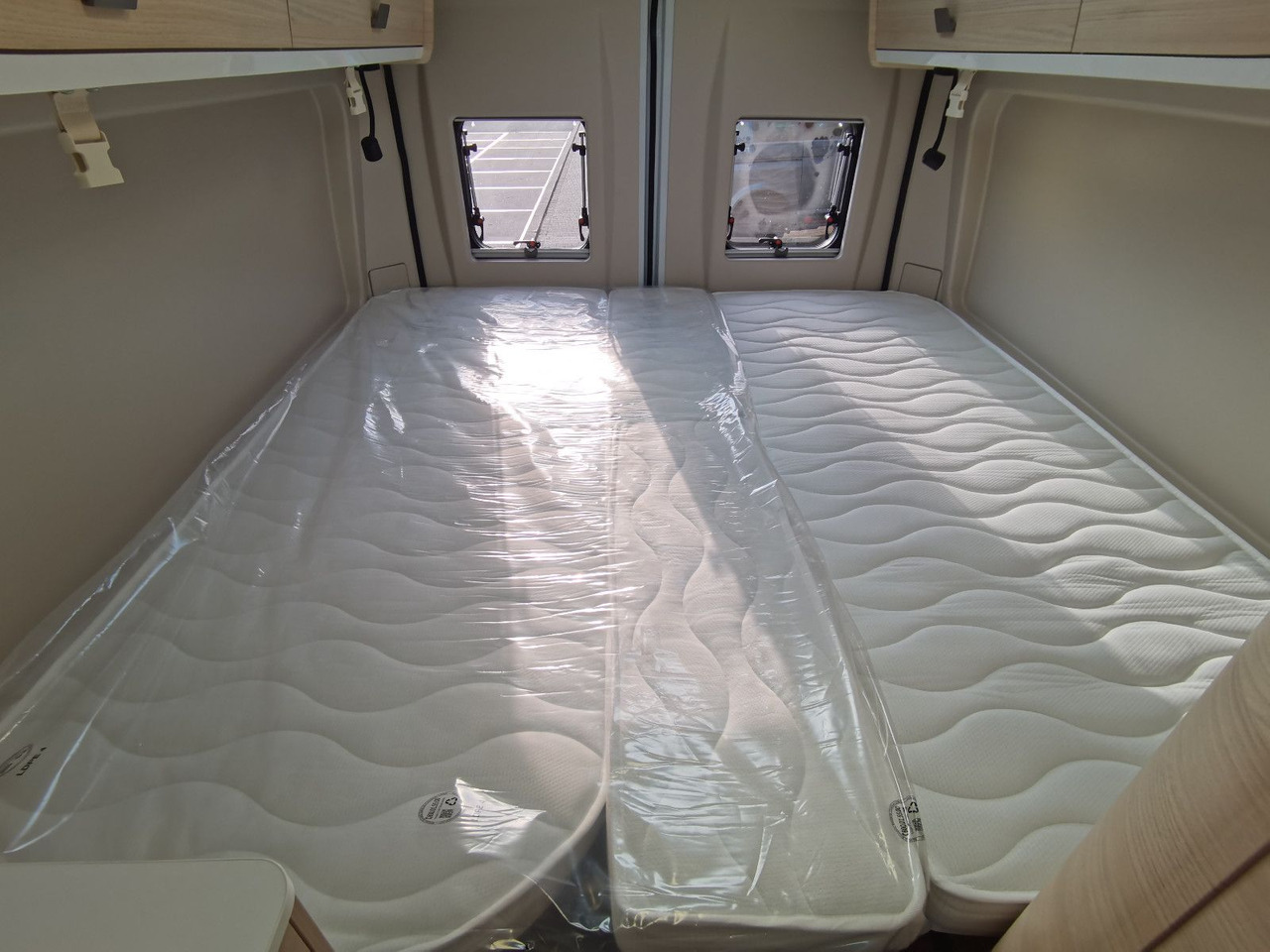 New Camper van Chausson V697 FIRST LINE / - 2025 - /140PS / EINZELBETTEN Chausson V697 FIRST LINE / - 2025 - /140PS / EINZELBETTEN: picture 16