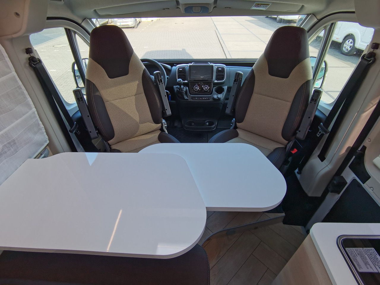 New Camper van Chausson V697 FIRST LINE / - 2025 - /140PS / EINZELBETTEN Chausson V697 FIRST LINE / - 2025 - /140PS / EINZELBETTEN: picture 11