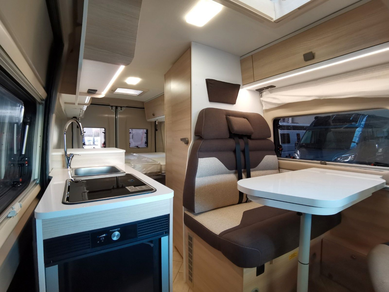 Camper van Chausson V697 FIRST LINE / - 2025- / 140PS / EINZELBETTEN: picture 13 Camper van Chausson V697 FIRST LINE / - 2025- / 140PS / EINZELBETTEN: picture 13