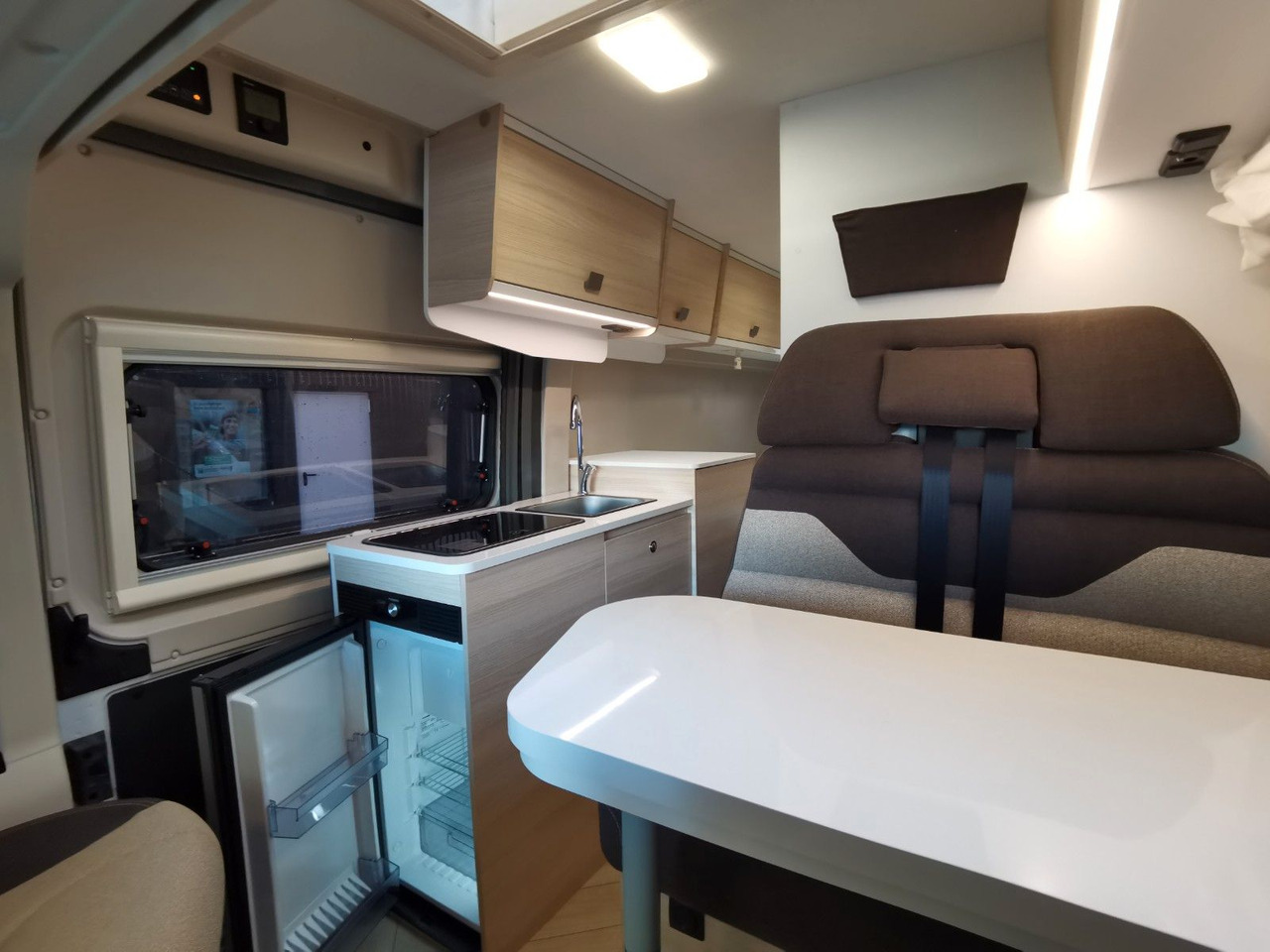 Camper van Chausson V697 FIRST LINE / - 2025- / 140PS / EINZELBETTEN: picture 11 Camper van Chausson V697 FIRST LINE / - 2025- / 140PS / EINZELBETTEN: picture 11