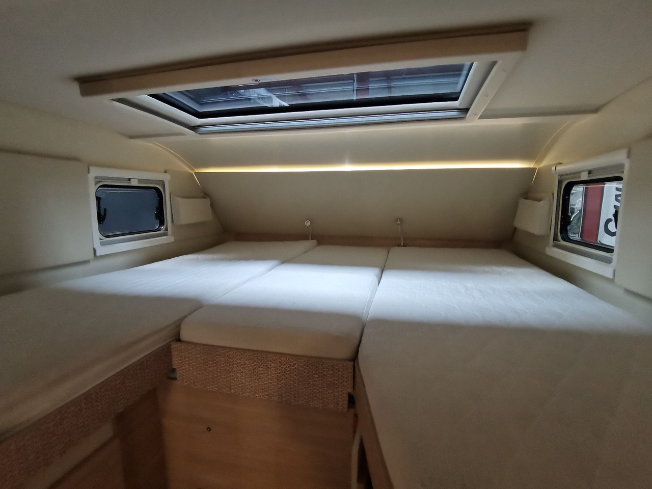 Alcove motorhome Eura Mobil ACTIVA ONE 650 HS /-2025-/ HECKSITZ&EINZELBETTEN: picture 16