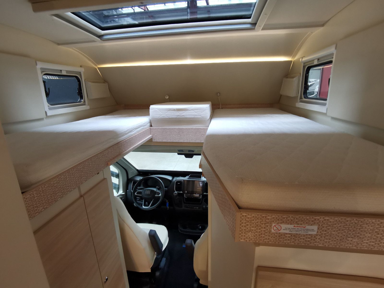 Alcove motorhome Eura Mobil ACTIVA ONE 650 HS /-2025-/ HECKSITZ&EINZELBETTEN: picture 15