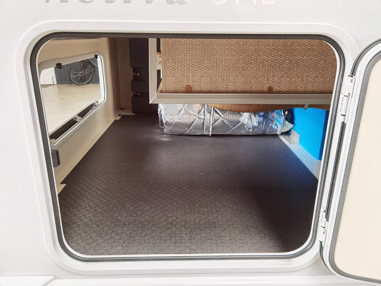 Alcove motorhome Eura Mobil ACTIVA ONE 650 HS /-2025-/ HECKSITZ&EINZELBETTEN: picture 11