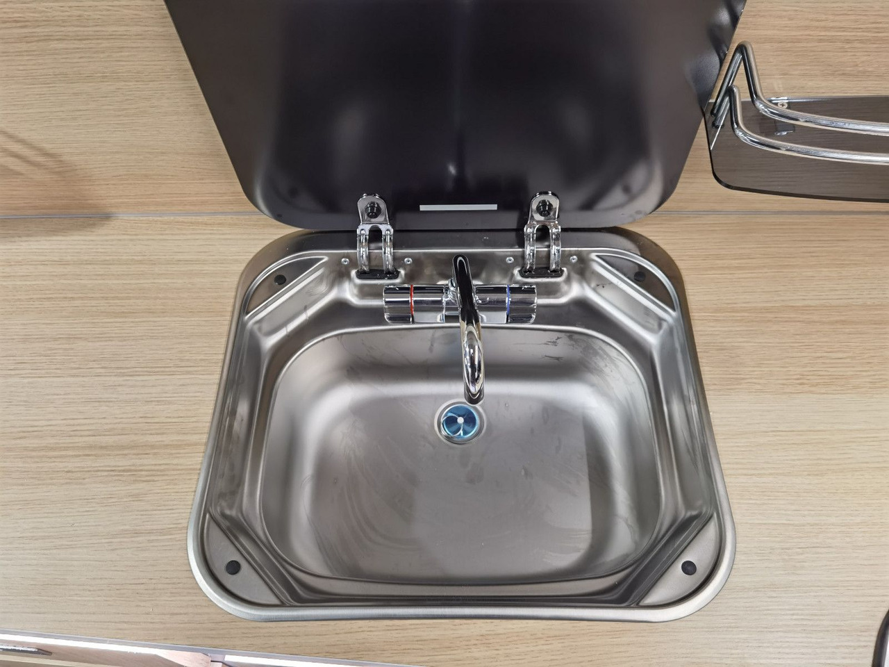 Camper van Karmann DEXTER 550 / 140PS / CONCEPT - PAKET & HUBBETT: picture 22