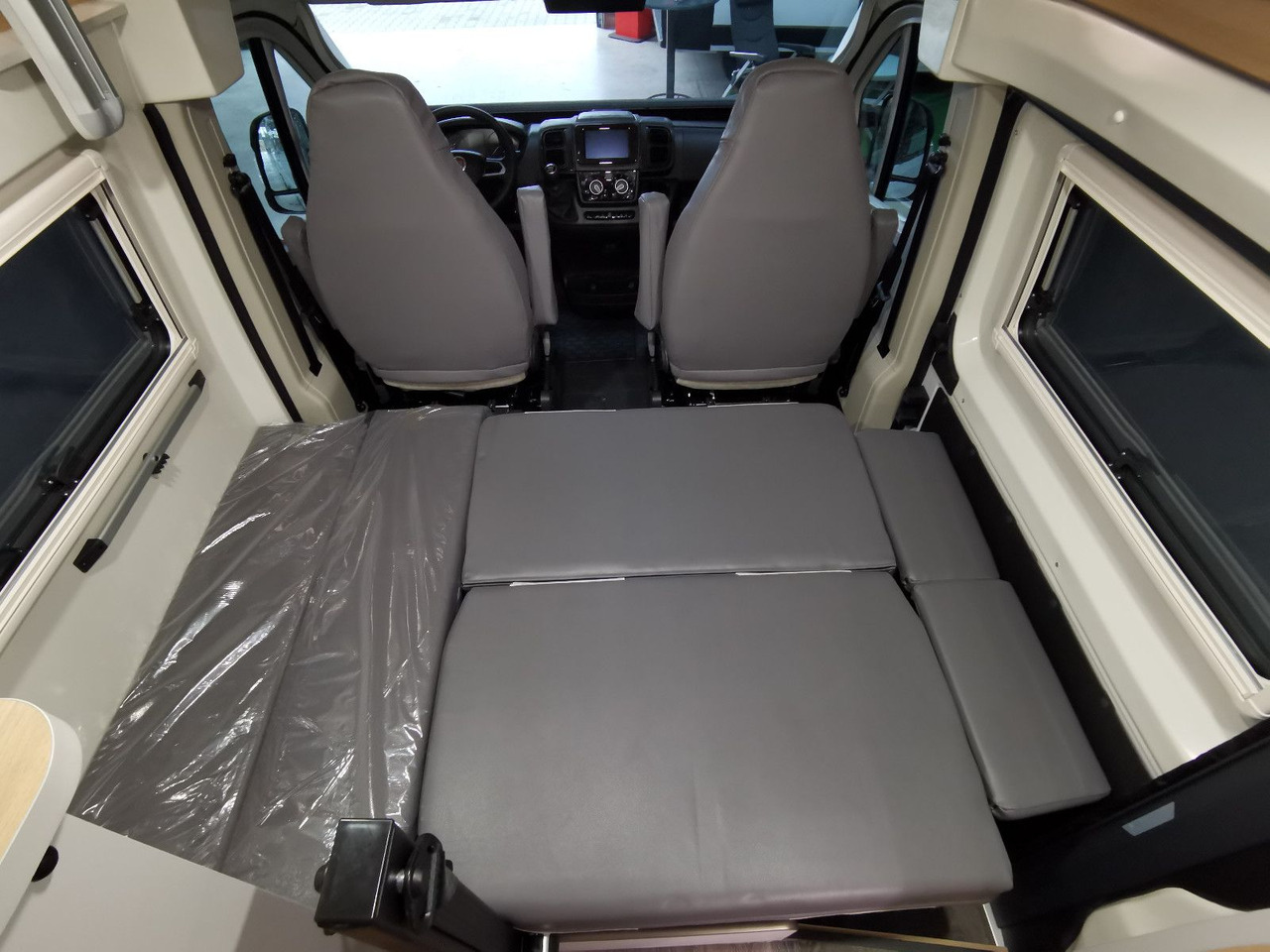 Camper van Karmann DEXTER 550 / 140PS / CONCEPT - PAKET & HUBBETT: picture 29