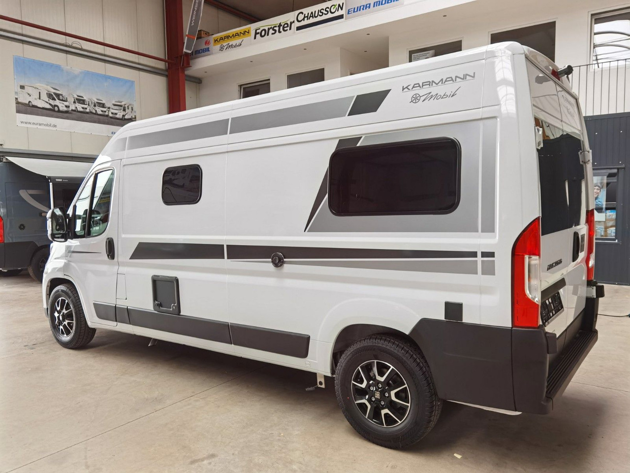 Karmann DEXTER 600 / -2026-/ EINZELBETTEN  & BAR-VERSION - Camper van: picture 5 Karmann DEXTER 600 / -2026-/ EINZELBETTEN  & BAR-VERSION - Camper van: picture 5