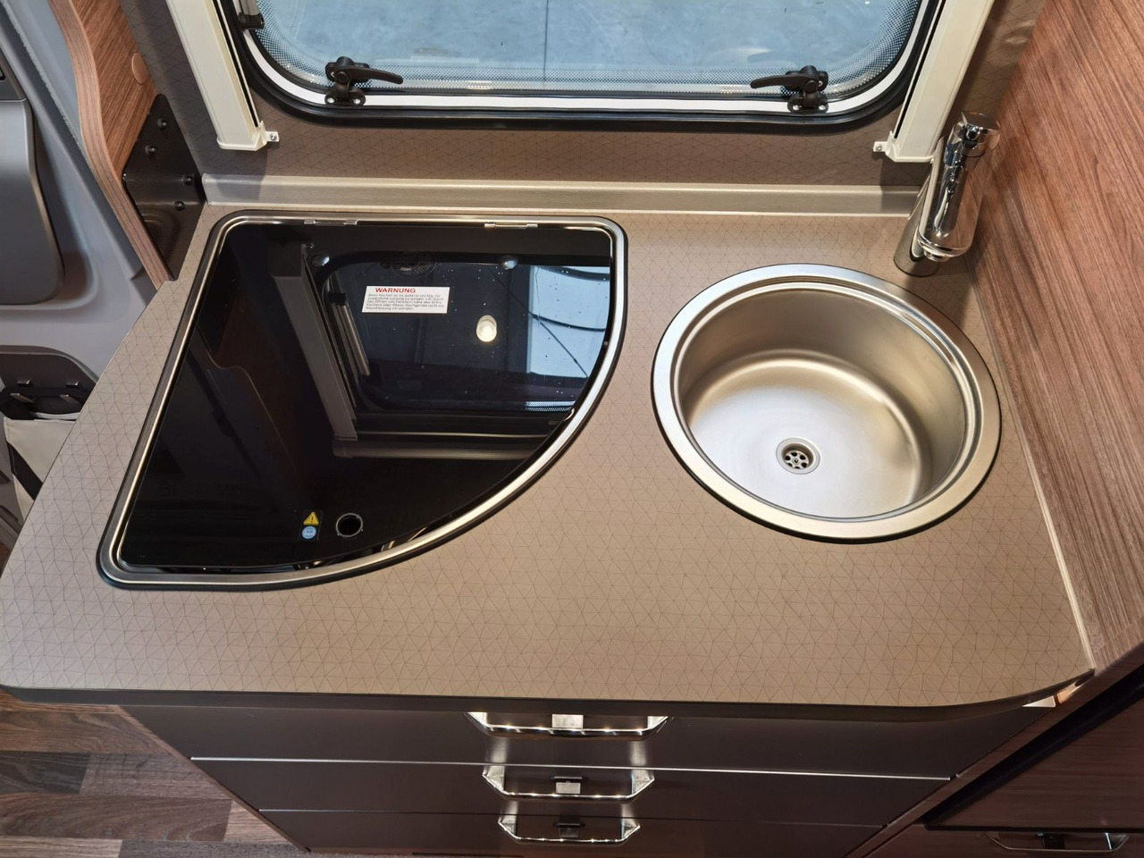 Semi-integrated motorhome Weinsberg CARACOMPACT 600 MEG PEPPER / MODELL 2026: picture 18 Semi-integrated motorhome Weinsberg CARACOMPACT 600 MEG PEPPER / MODELL 2026: picture 18