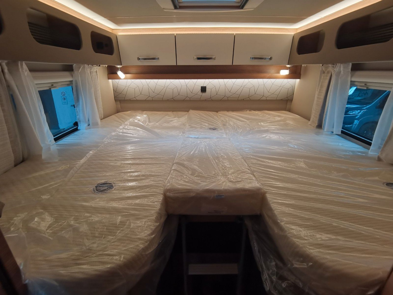 Semi-integrated motorhome Weinsberg CARACOMPACT 600 MEG PEPPER / MODELL 2026: picture 20 Semi-integrated motorhome Weinsberg CARACOMPACT 600 MEG PEPPER / MODELL 2026: picture 20