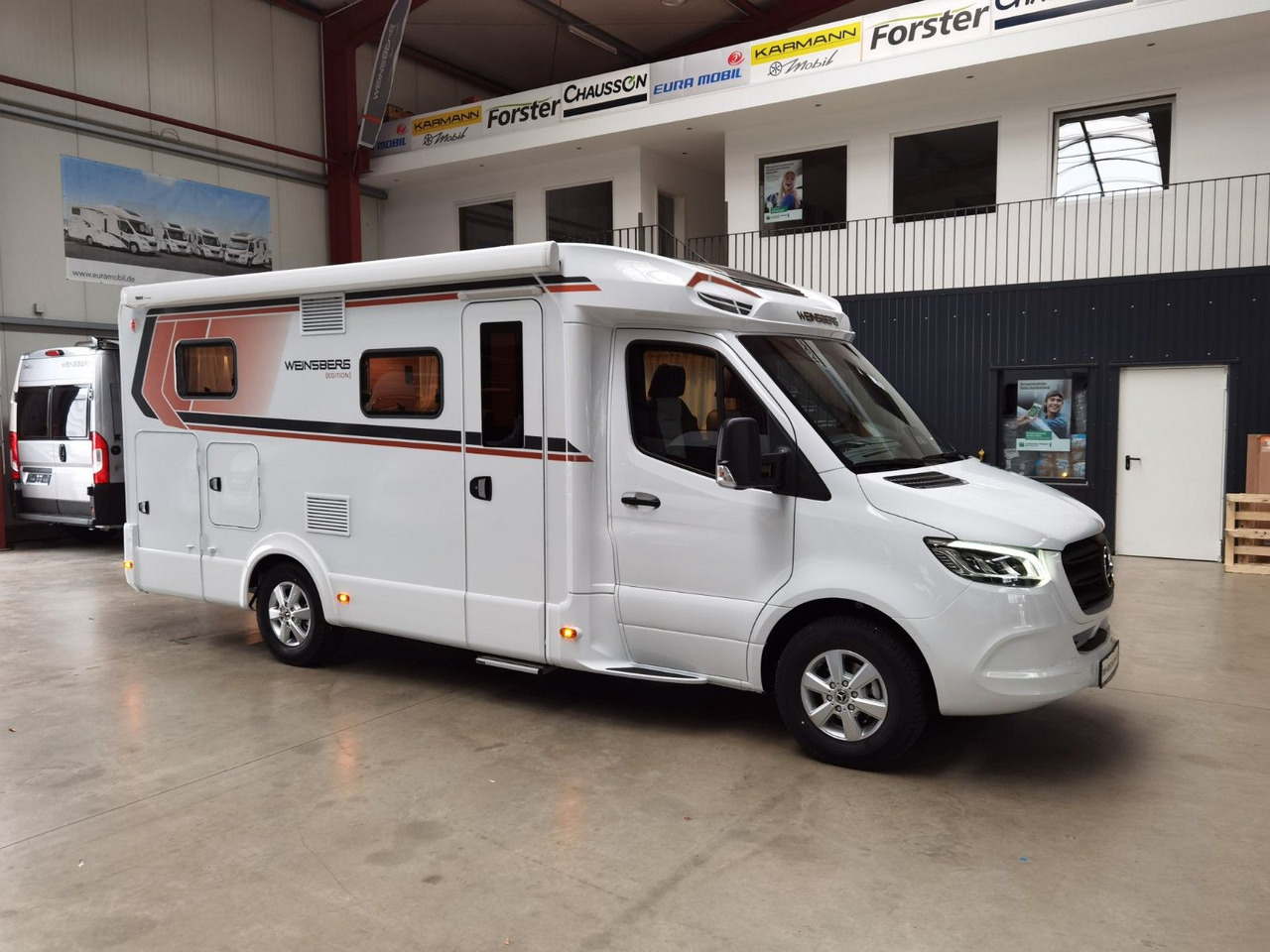 Weinsberg CARACOMPACT 640 MEG EDITION-PEPPER /-MODELL 2026 - Semi-integrated motorhome: picture 2 Weinsberg CARACOMPACT 640 MEG EDITION-PEPPER /-MODELL 2026 - Semi-integrated motorhome: picture 2