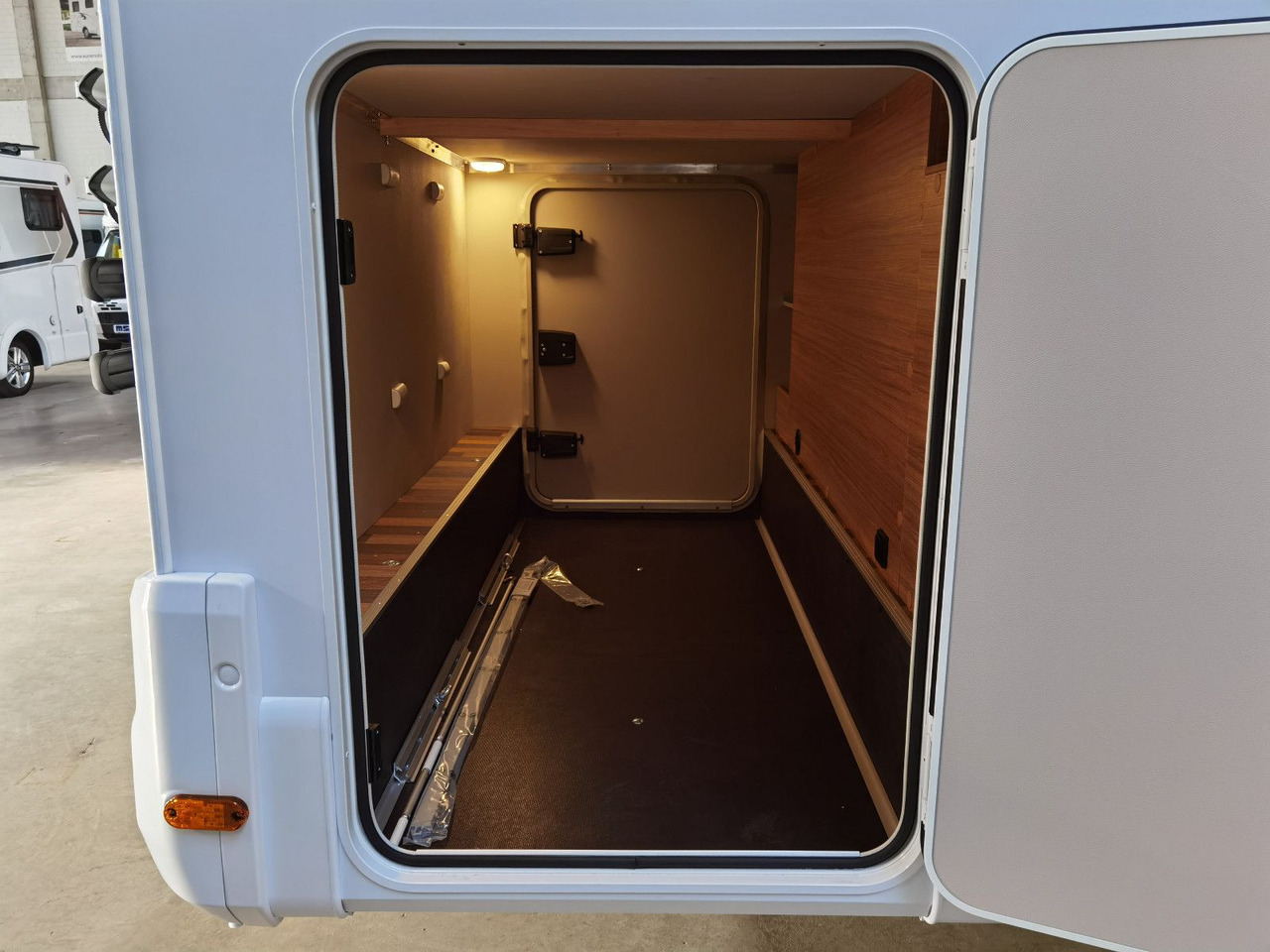 Alcove motorhome Weinsberg CARAHOME 650 DG / - MODELL 2025 - / 140 PS: picture 11