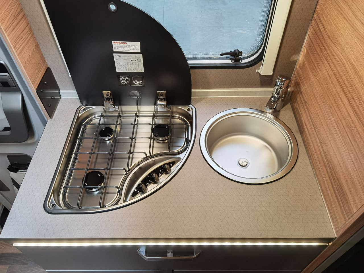 Alcove motorhome Weinsberg CARAHOME 650 DG / - MODELL 2025 - / 140 PS: picture 18