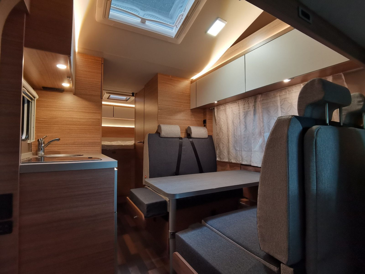 Alcove motorhome Weinsberg CARAHOME 650 DG / - MODELL 2025 - / 140 PS: picture 13