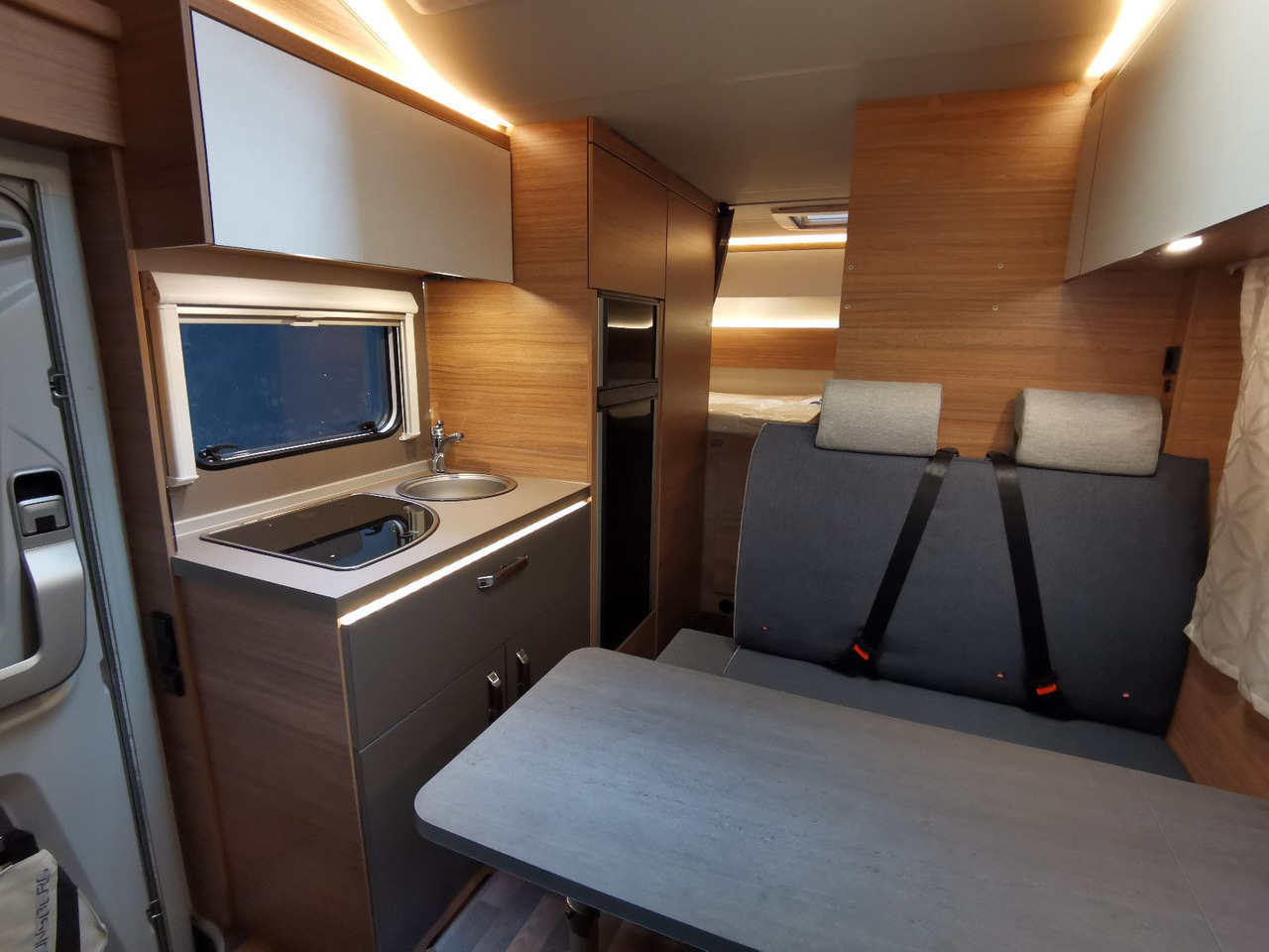 Alcove motorhome Weinsberg CARAHOME 650 DG / - MODELL 2025 - / 140 PS: picture 16